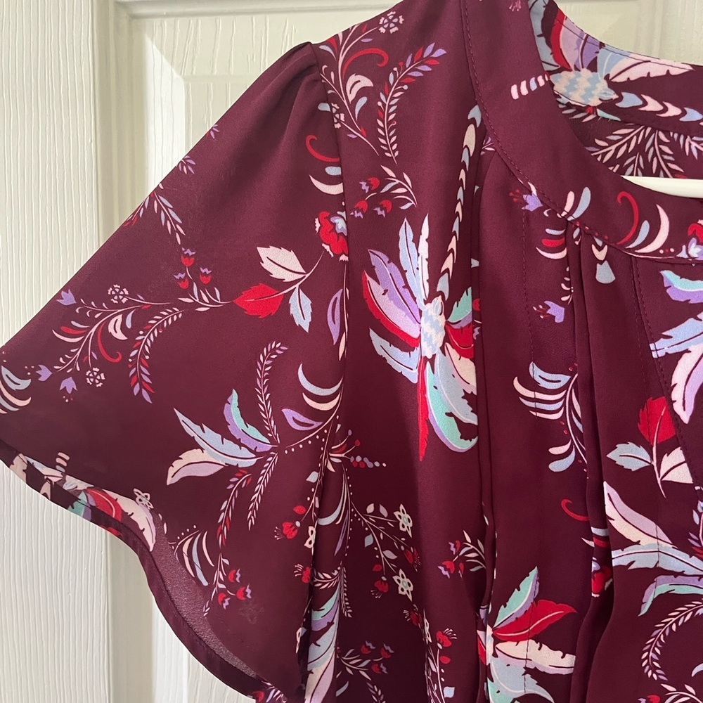 Liz Claiborne Burgandy Floral Blouse - Picture 2 of 6
